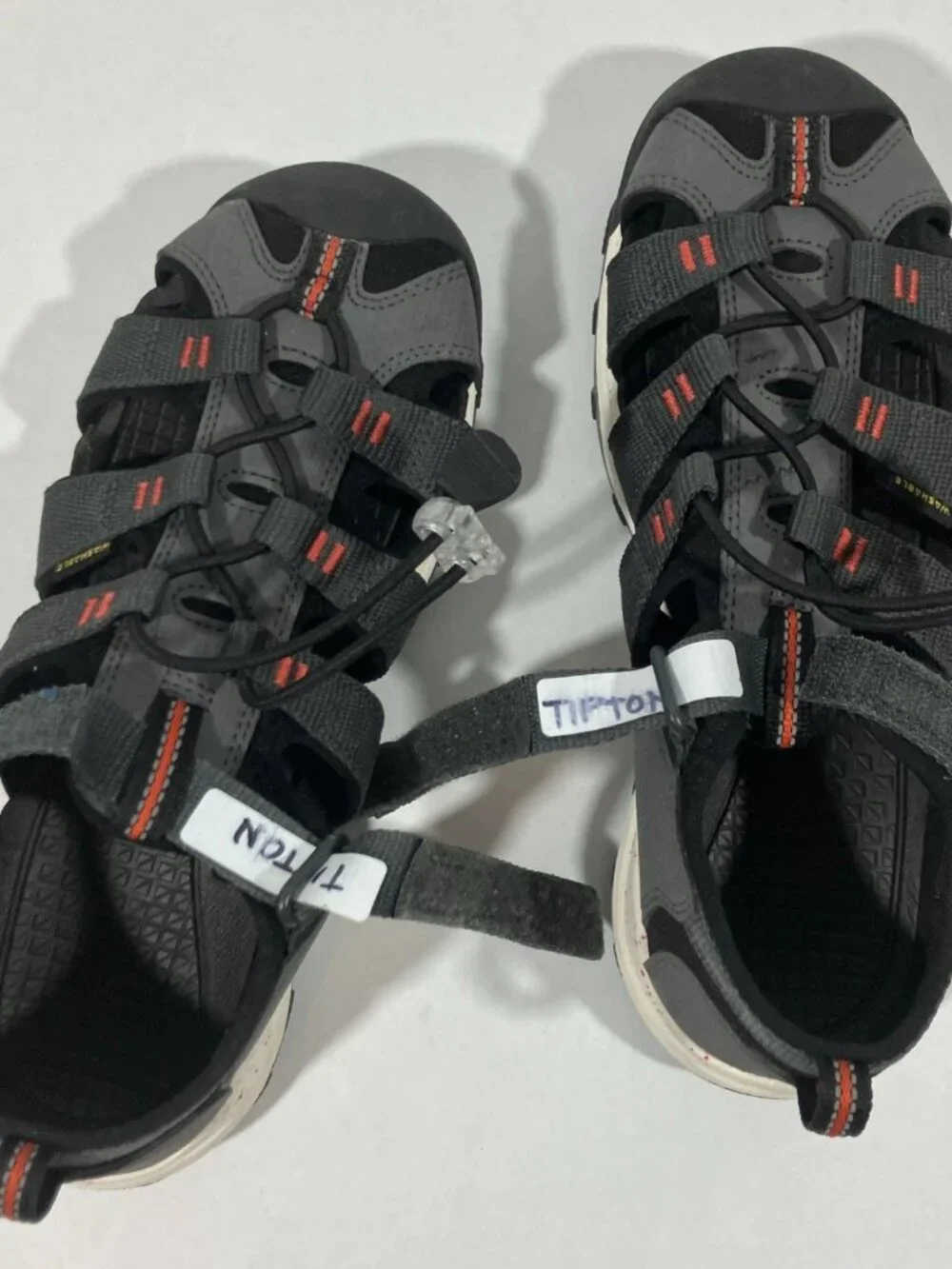 Keen Newport H2 Gray Red Size 4 Waterproof Closed Toe Sandals